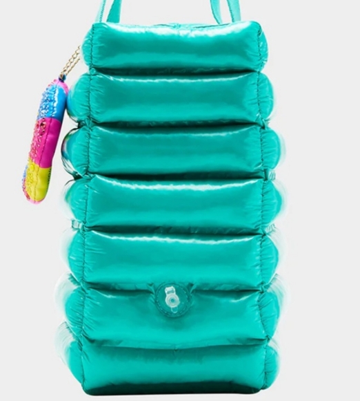 Brand new Betsey Johnson tote bag - Picture 2 of 7